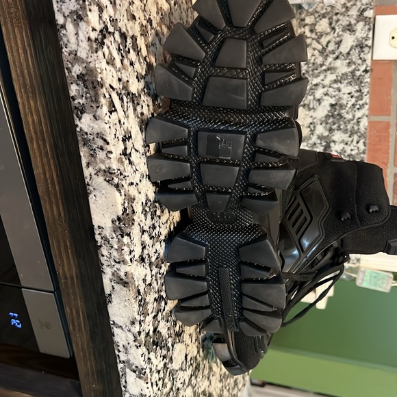 Prada CloudBuster Thunder Excellent conditions like new - Picture 9 of 10